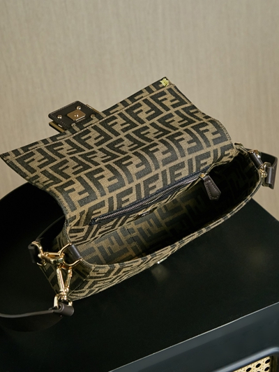 フェンディバッグ全体デザイン